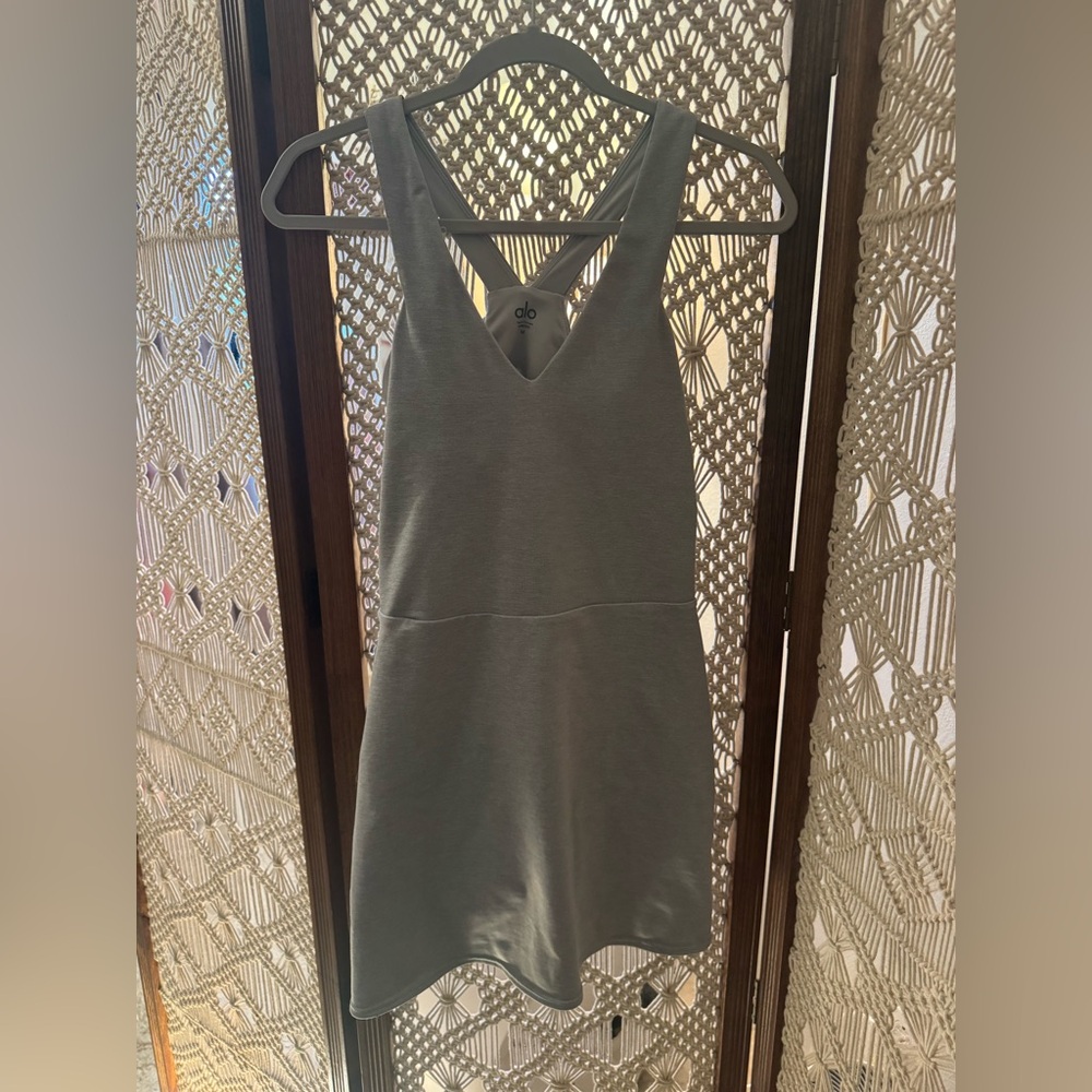 ALO Yoga Heather Gray V-Neck Top